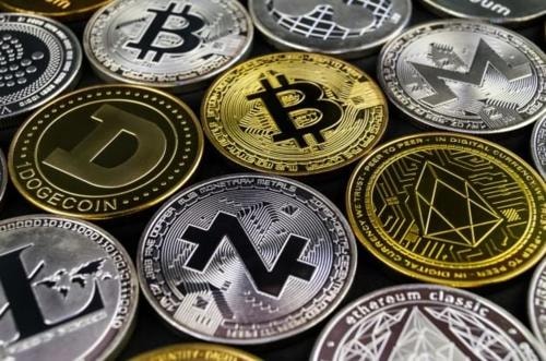 Bang the hunger of learning the basics of cryptocurrency terminologies, the creation process, and its popular altcoins!