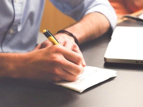 Viết tay hay đánh máy đơn xin việc để được nhà tuyển dụng đánh giá cao? | Cẩm nang kiến thức về tuyển dụng, tìm việc làm mới nhất 2019