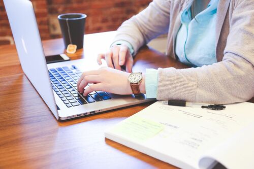 35 Benefits of Hiring a Virtual Marketing Assistant